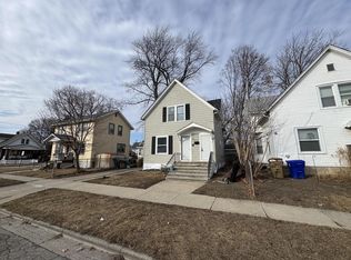 2218 66th St, Kenosha, WI 53143