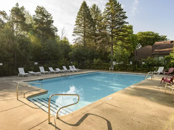 6941 W Glenbrook ROAD #3, Milwaukee, WI 53223