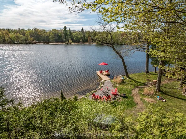 925 Doris Dr, Otonabee South Monaghan, ON K0L 1B0