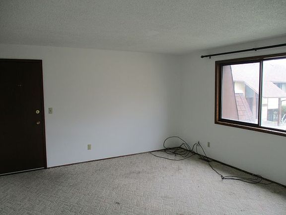 2nd image of 1510 Yellowstone Ave #3