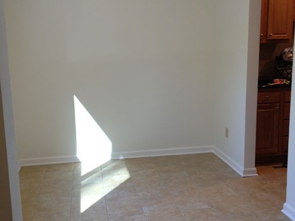 3rd image of 2801 Chesterfield Ave APT 3