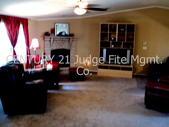 Living Area w/Fireplace