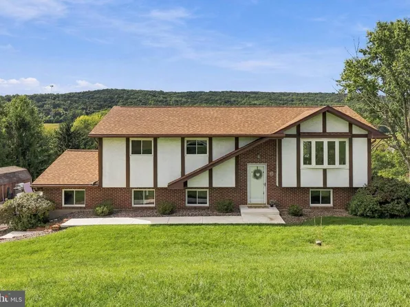 11 Birdsfoot Dr, Robesonia, PA 19551