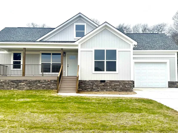 704 Doris St, Boaz, AL 35957