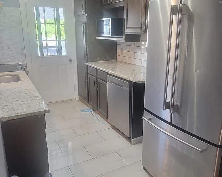 1128 Mercer St — Photo 2