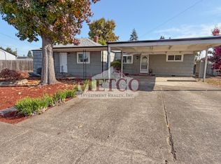 1955 15th St, Springfield, OR 97477