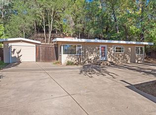 815 Dry Creek Road, Healdsburg, CA 95448