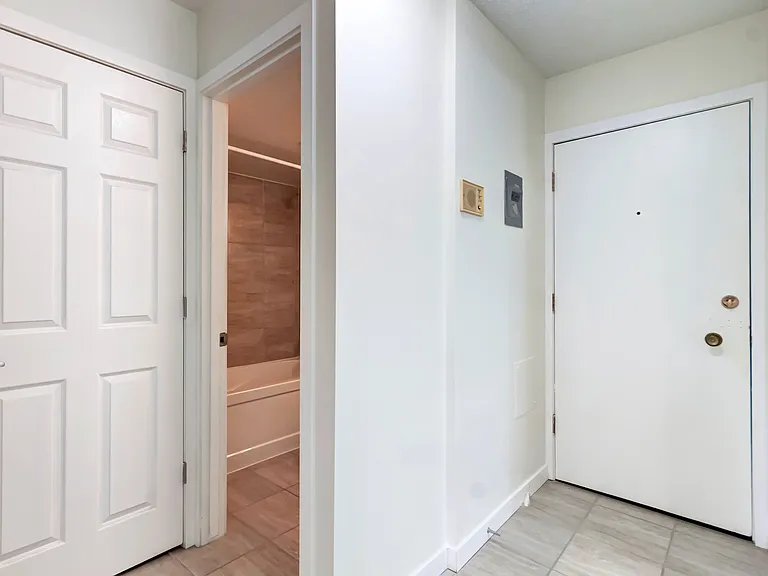 2015 11th Ave SW #204 — Photo 16