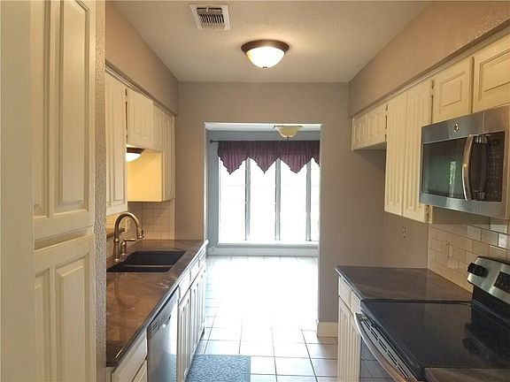 4th image of 1231 Brookfield Ln