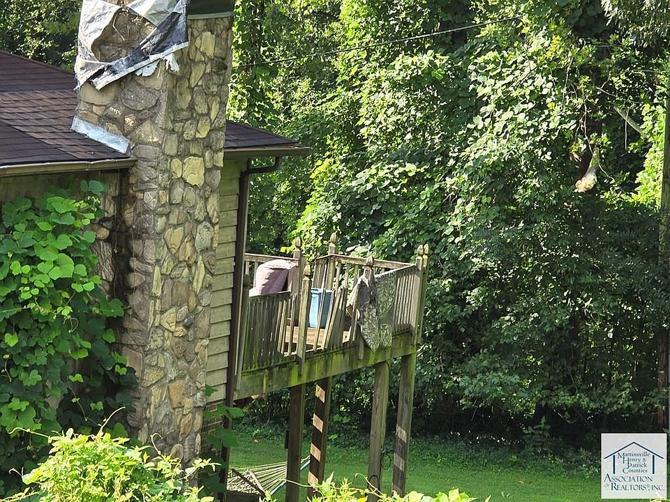 2nd image of 24 Ellsworth Ct