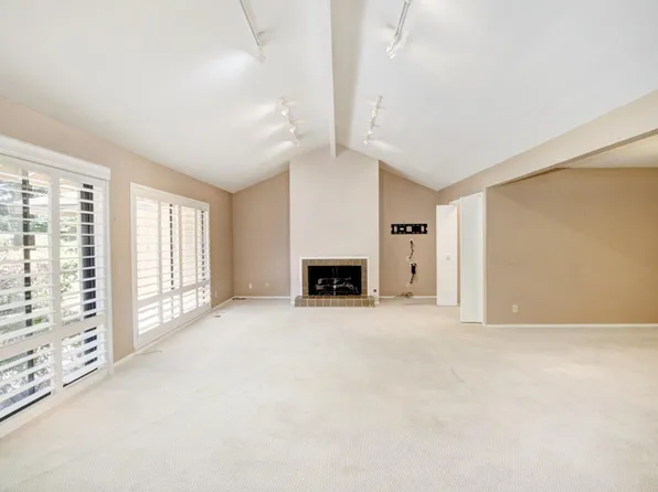 1222 Commons Dr, Sacramento, CA 95825