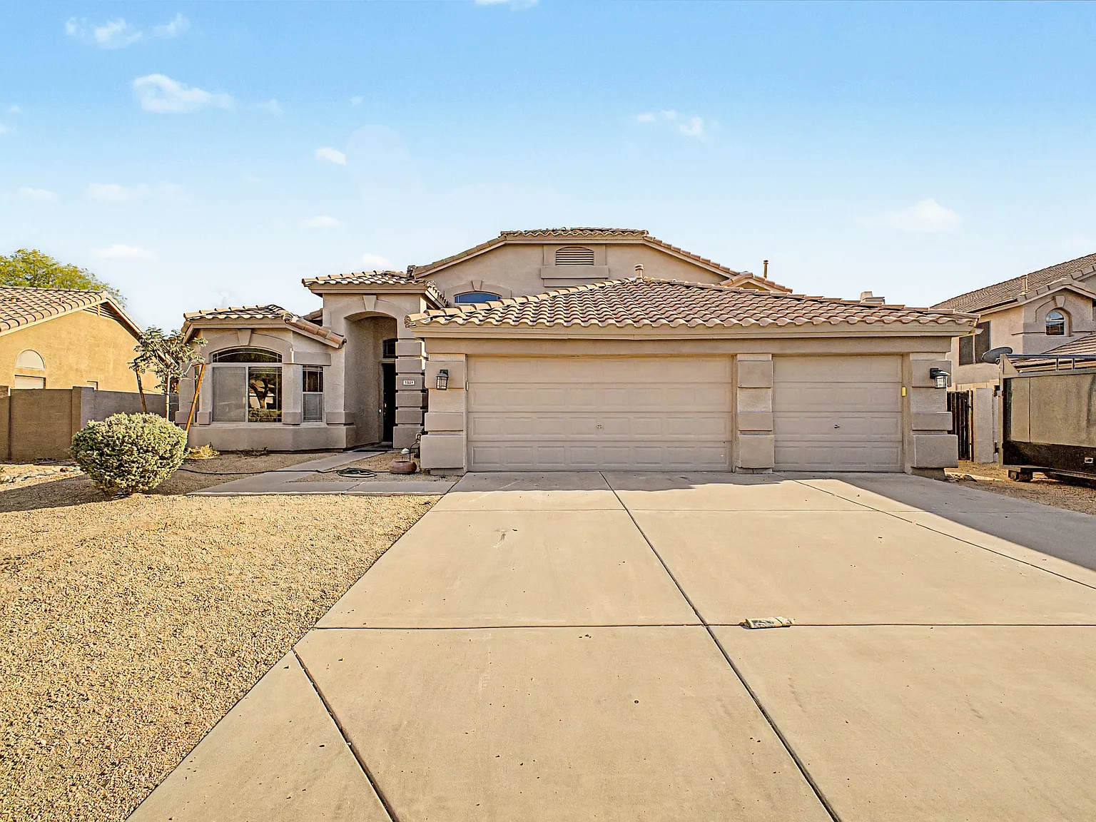 5 bed, 3354 sqft, $3,100 — Photo 1