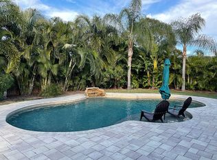 5349 Foxwood Dr, Sarasota, FL 34232