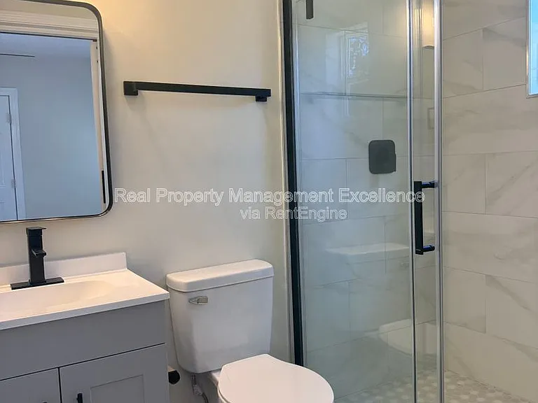 114 E Club Blvd #A — Photo 15