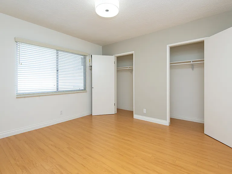 1724 Butler Ave #6 — Photo 9