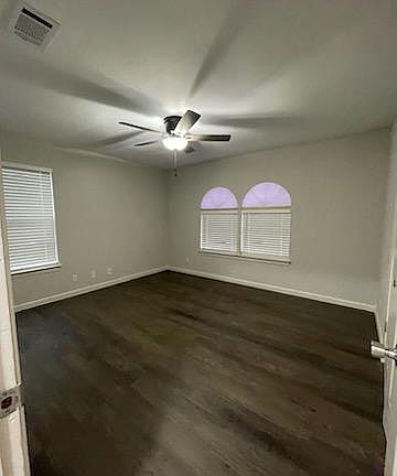 3rd image of 831 Channing Ave