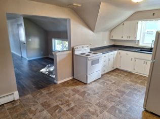 1226 S 11th St #1226A, Manitowoc, WI 54220