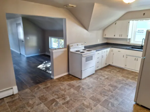 1226 S 11th St #1226A, Manitowoc, WI 54220