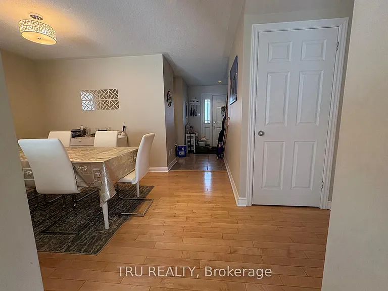 684 Beatrice Dr — Photo 16