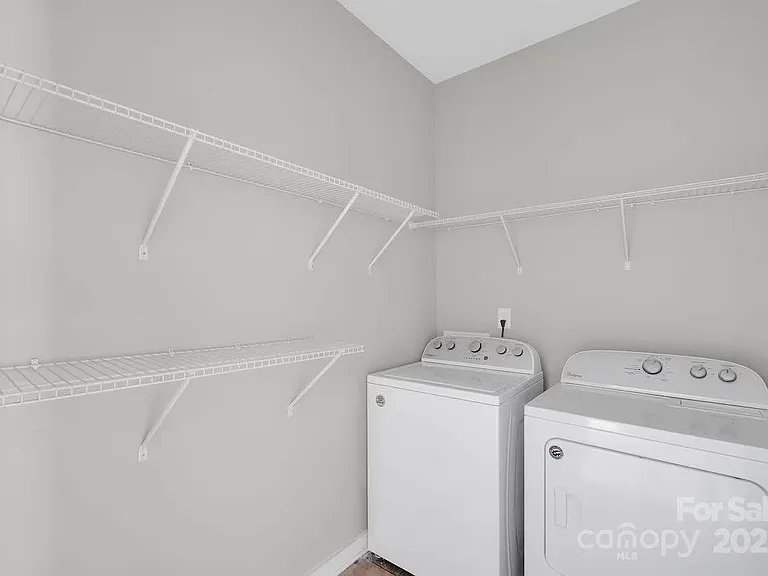 433 Battery Cir — Photo 17