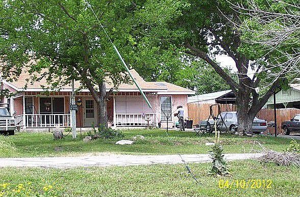1st image of 18320 Lake Oaks Dr