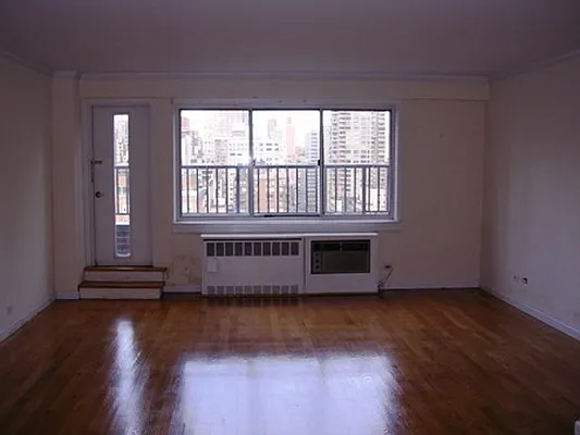 Rented by Stonehenge NYC LLC | media 32