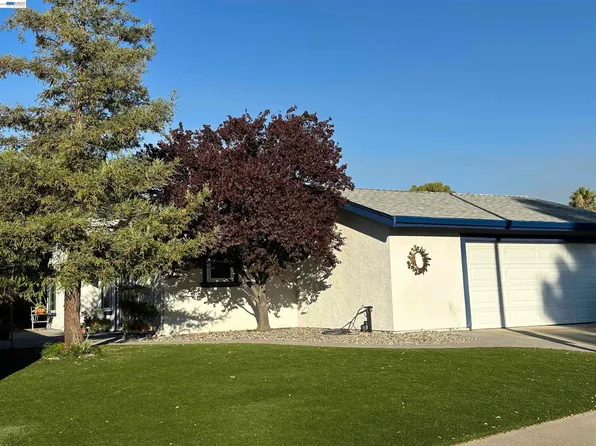 1899 Bluebell Dr, Livermore, CA 94551