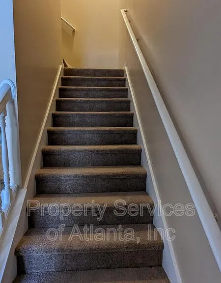 2207 Miranda Dr — Photo 9