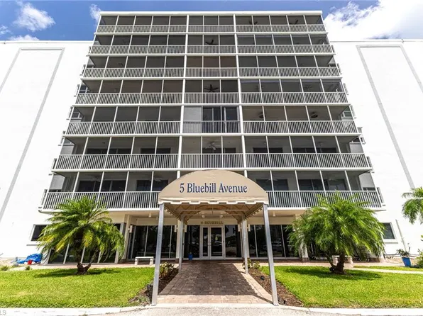 5 Bluebill AVE #105, NAPLES, FL 34108
