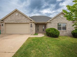 531 Dogwood St, Centerton, AR 72719