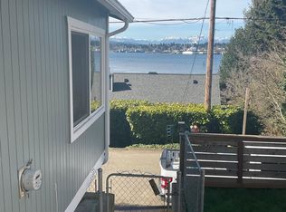 1-325 Perry Ave N #1, Pt Orchard, WA 98366