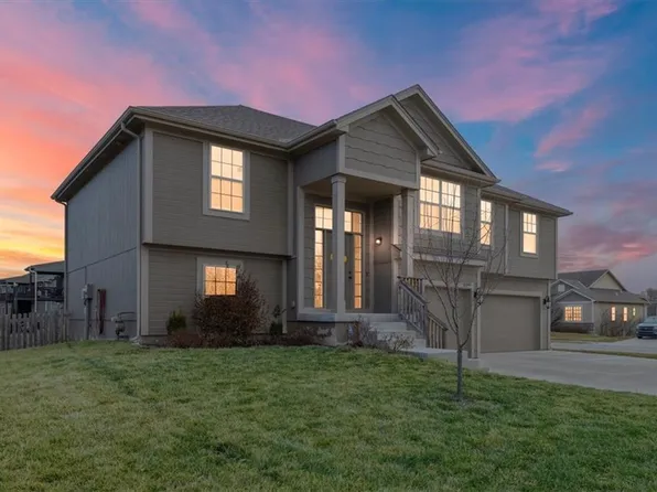 14599 Derby Rd, Smithville, MO 64089