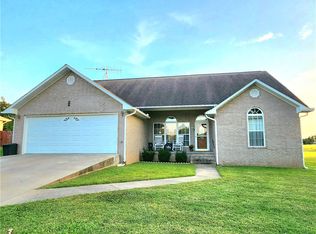 215 Casey Ln, Berryville, AR 72616