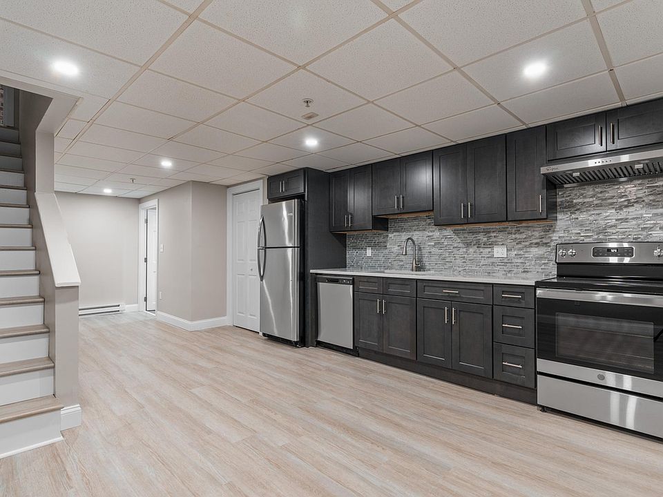 1st image of 142 S Walnut St #3