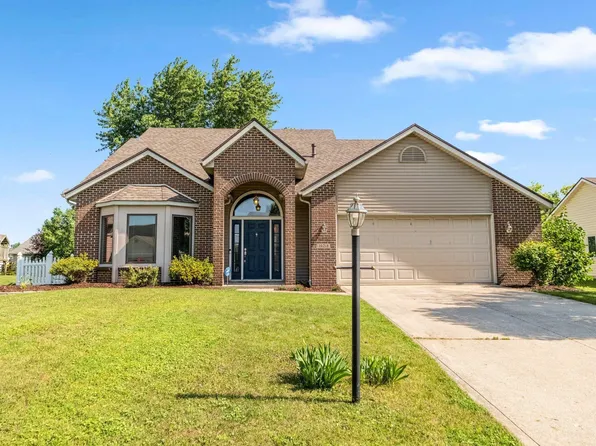 10218 Lake Tahoe Ct, Fort Wayne, IN 46804