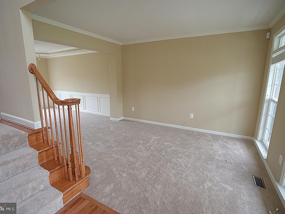 3rd image of 9409 Deep Creek Ln