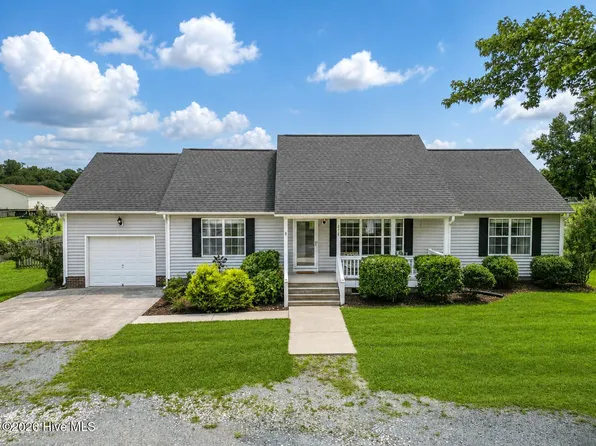 218 Oakmont Drive, Hampstead, NC 28443