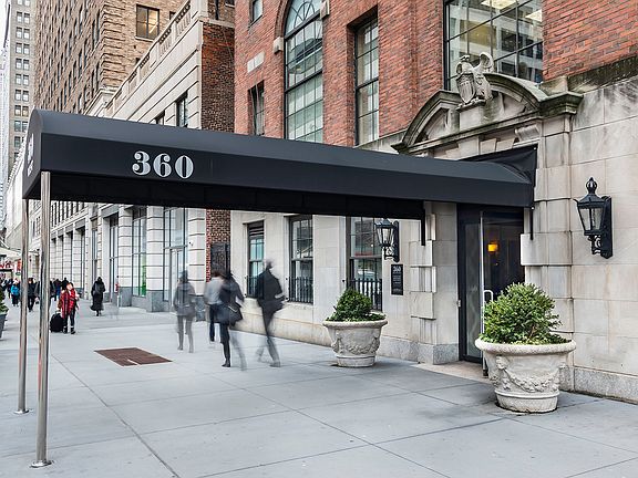 4th image of 360 W 34th St APT 8D