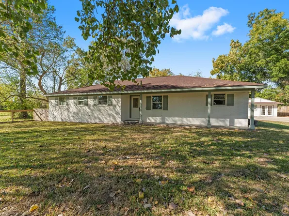 2890 Mary Ln, Dickinson, TX 77539