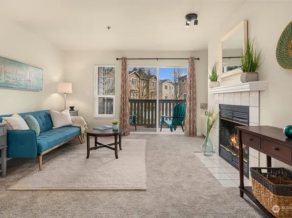 215 100th Street SW #D207, Everett, WA 98204