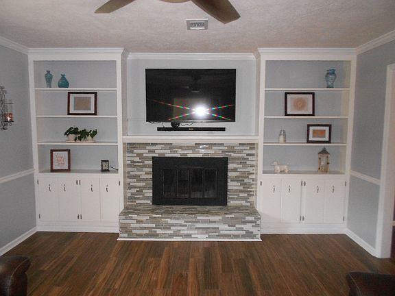 4th image of 4766 Maple Creek Ct