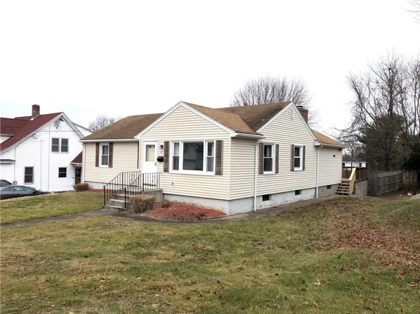 4 Harrison Ave, Westerly, RI 02891