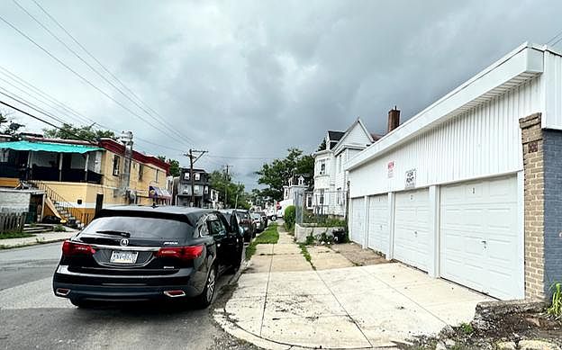 2nd image of 119 S 4th St #2