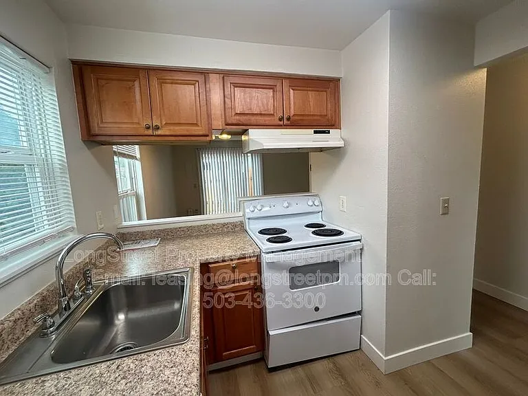 3211 SE Wake St #1 — Photo 9