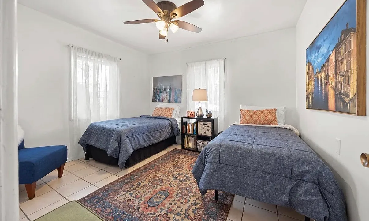 2 bed, 2600 sqft, $2,800 — Photo 2