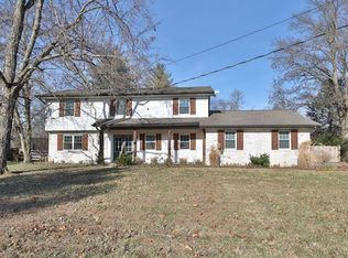 5300 Kenridge Dr, Cincinnati, OH 45242