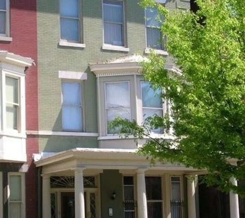 1st image of 1022 W Franklin St APT 1