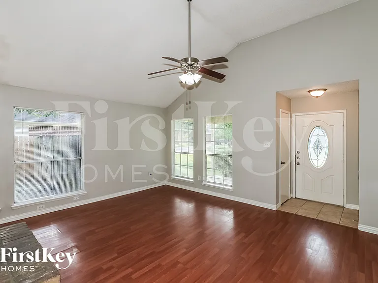 6426 New World Dr — Photo 2