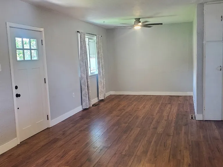 324 Chestnut St — Photo 6