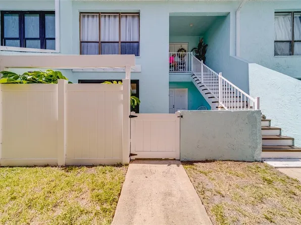 1 Windrush Blvd APT 63, Indian Rocks Beach, FL 33785